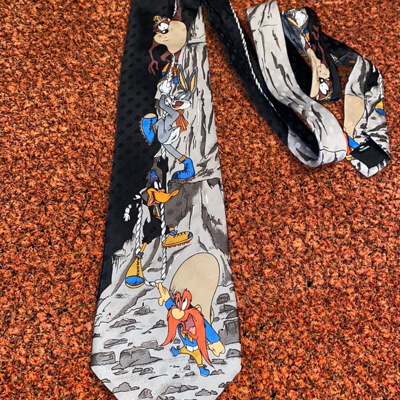 Vintage Looney Tunes Tie - Picture 2 of 6